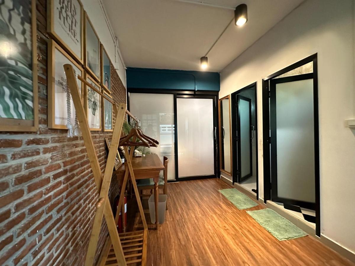 Hotel T-House Bkk 2Floors Near Bts With Swimming Pool And Free Wifi Bangkok Exterior foto