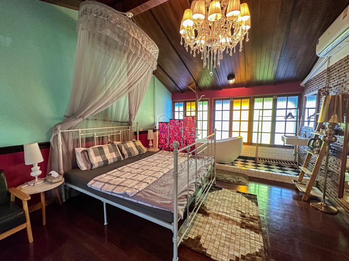 Hotel T-House Bkk 2Floors Near Bts With Swimming Pool And Free Wifi Bangkok Exterior foto