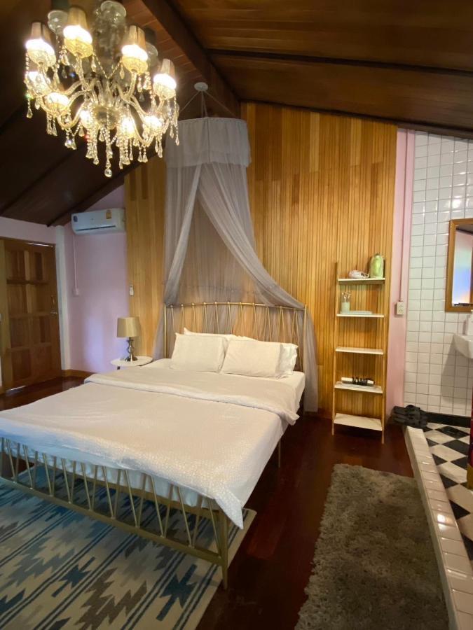 Hotel T-House Bkk 2Floors Near Bts With Swimming Pool And Free Wifi Bangkok Exterior foto