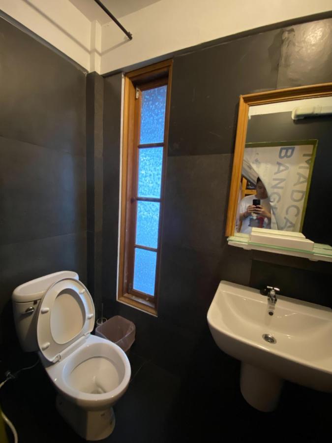 Hotel T-House Bkk 2Floors Near Bts With Swimming Pool And Free Wifi Bangkok Exterior foto