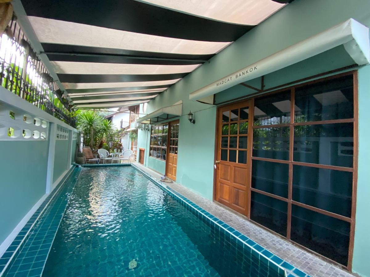 Hotel T-House Bkk 2Floors Near Bts With Swimming Pool And Free Wifi Bangkok Exterior foto
